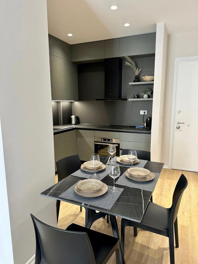 New Brilant Apartment Tirana Buitenkant foto