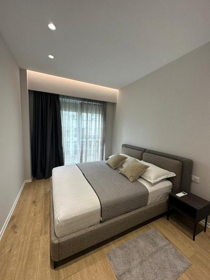 New Brilant Apartment Tirana Buitenkant foto